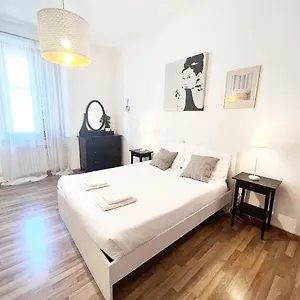 Tirso 9 - Con Posto Auto Milano