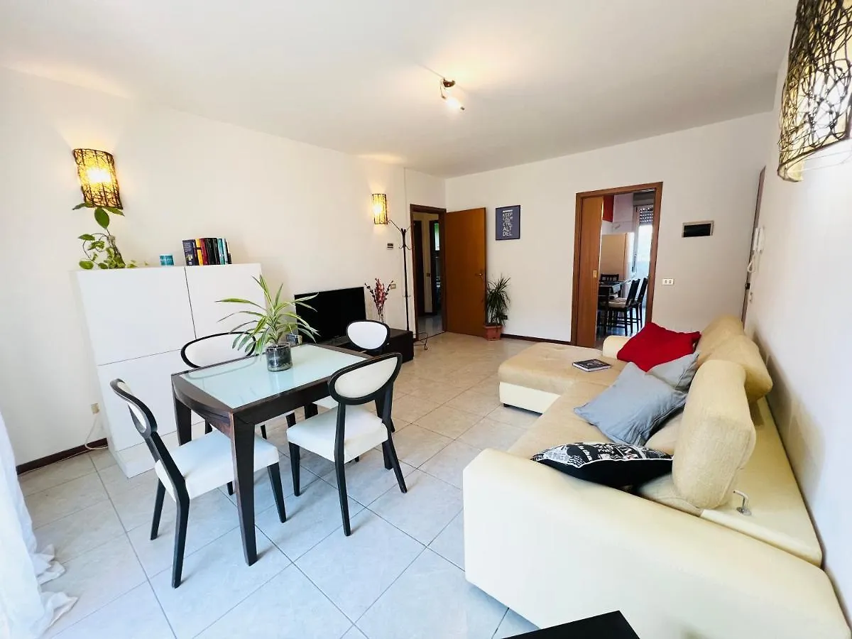 Big Apartment In Milan Navigli Area With 2 Terrace Italien